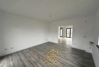 Casă cu Teren 300 Mp în Șimnicu de Jos - 14