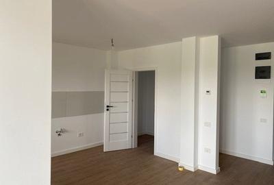 Apartament cu 2 camere nedecomandat în Aradului