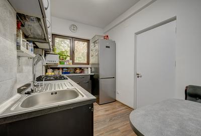 Apartament cu 3 camere semidecomandat, mobilat în P-ța Unirii - 16