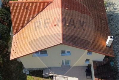 Casa / Vila cu 5 camere de vanzare - 34