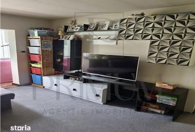 Apartament cu 2 camere semidecomandat, mobilat în Est