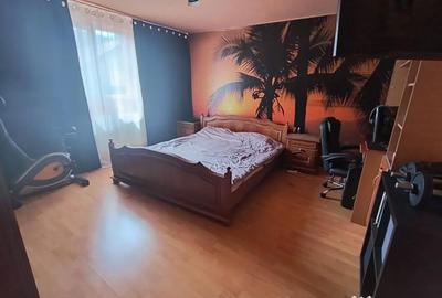 Casă cu 7 camere cu Teren 432 Mp în Fizicienilor - 1