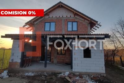 Casă individuală cu 4 camere în Giarmata