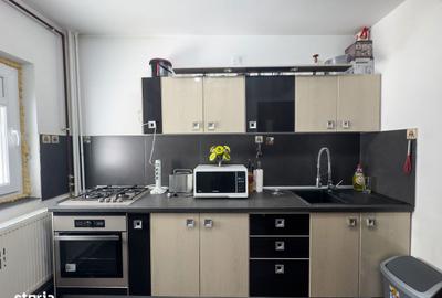 Apartament cu 4 camere decomandat, mobilat în Rahova - 12