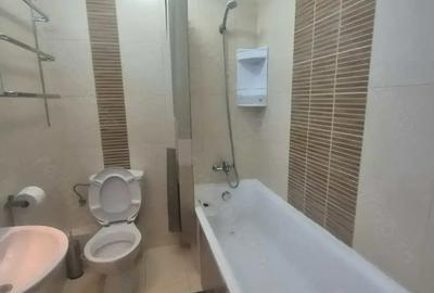 Garsonieră decomandată în Splaiul Unirii