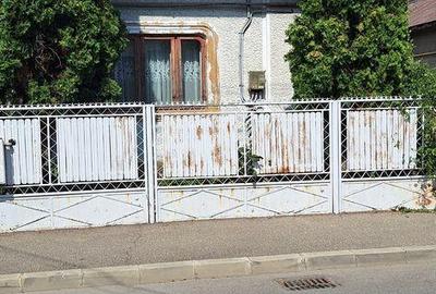 Casă cu 4 camere decomandat cu Teren 715 Mp în Central - 4