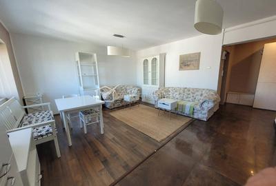 Apartament cu 3 camere semidecomandat în Zorilor