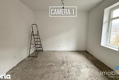 Casă cu 2 camere cu Teren 400 Mp în Petros - 6