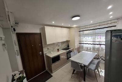 Apartament cu 3 camere decomandat în Doina - 1