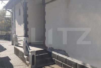 Casă cu 3 camere cu Teren 353 Mp în Central - 2