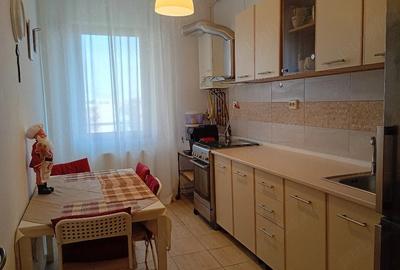 Apartament cu 2 camere decomandat în Apărătorii Patriei - 1