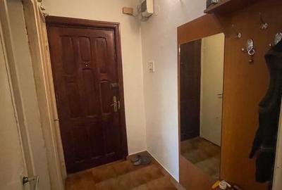 Apartament cu 2 camere în Craiovița Nouă