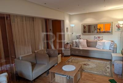 Apartament cu 4 camere decomandat, mobilat în Moșilor