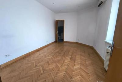 Apartament cu 4 camere semidecomandat în P-ța Romană - 12