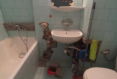 Apartament cu 3 camere semidecomandat în Simeria - 6