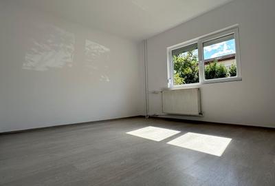 Zona Steaua .. 2 camere ... complet renovat .. S = 56 mp plus balcon - 13