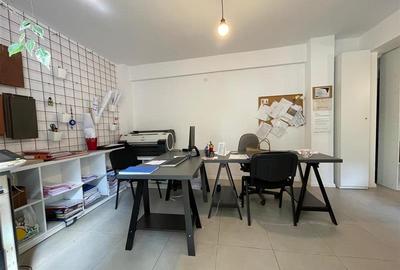 Birou, de 28 mp, în Central - 3