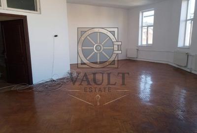 Casă individuală cu 12 camere cu Canalizare în Tineretului - 17