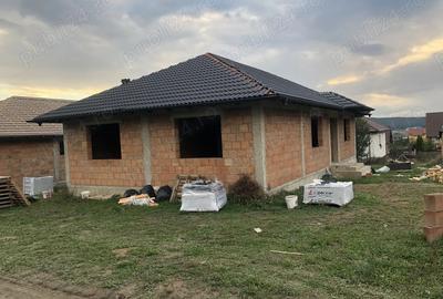 De vanzare casa in Corunca - 2