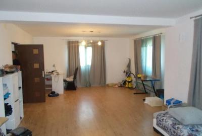 Casă cu 4 camere cu Teren 1190 Mp în Parța - 8