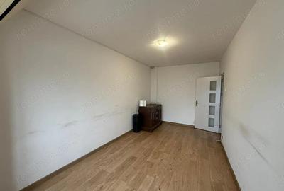 Apartament cu 5 camere decomandat în Victoriei - 3