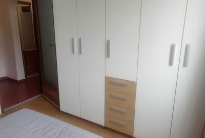 Apartament cu 2 camere decomandat în Lacul Tei - 2