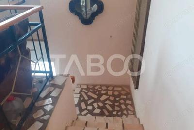 Casa 6 camere 3 bai curte si gradina 400 mp panouri fotovoltaice - 9