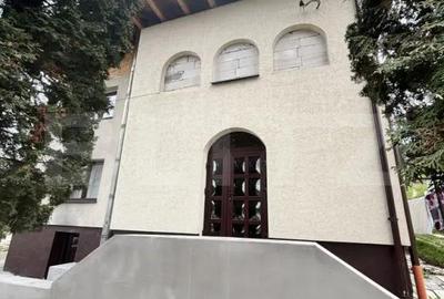 Casă cu 4 camere cu Teren 4000 Mp în Central - 6