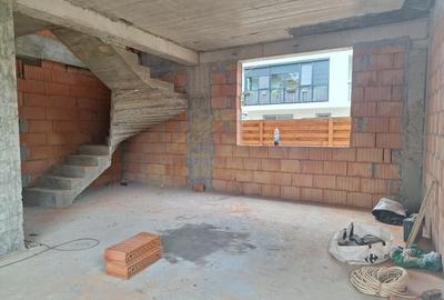 VILA INDIVIDUALA P+1-STR.ASTRELOR(METROU BERCENI) - 42