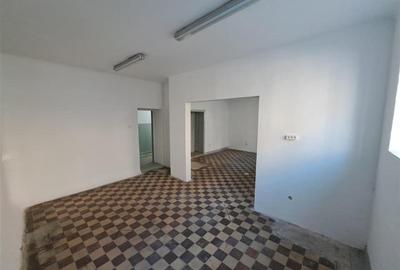 Birou, de 150 mp, în Horea - 3