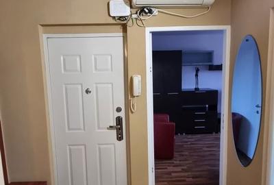 Apartament cu 3 camere decomandat în Nufărul