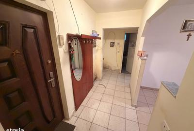 Apartament cu 2 camere decomandat în Vasile Aaron