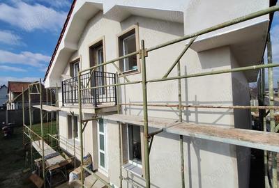 Casă cu 5 camere cu Teren 440 Mp în Remetea Mare - 10