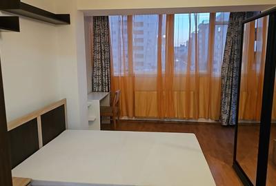 Apartament cu 3 camere decomandat în Central - 4