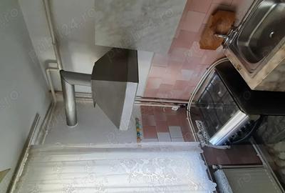 Apartament 2 camere,decomandat - 9