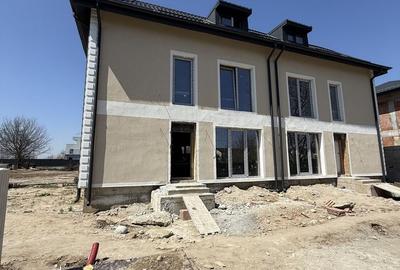 Duplex cu 5 camere cu Canalizare în 1 Decembrie 1918 - 1