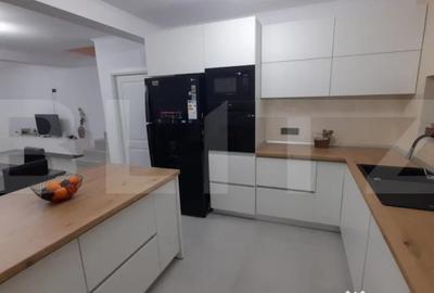 Casă cu 4 camere cu Teren 470 Mp în Livezeni - 1