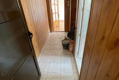 Vand apartament 2 camere in Boldesti-Scaieni