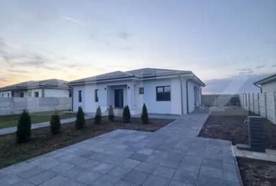 Casă cu 4 camere cu Teren 600 Mp în Pielești - 12