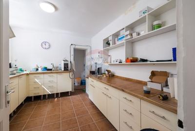 Spațiu comercial, de 200 mp, în Centrul Civic - 27