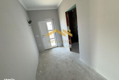 Casă cu 4 camere cu Teren 400 Mp în Sânmihaiu Român - 2