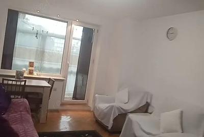 Inchiriez apartament 2 camere ultracentral, complet renovat ?i mobilat! - 2