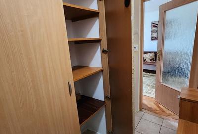 Apartament cu 2 camere semidecomandat în Dacia