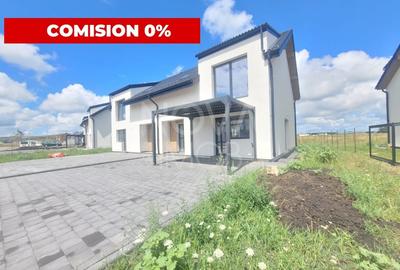 Duplex cu 4 camere cu Canalizare în Șura Mică