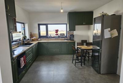 Casă cu 4 camere în Tărlungeni - 4