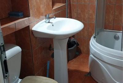 Garsonieră decomandată în Central - 2