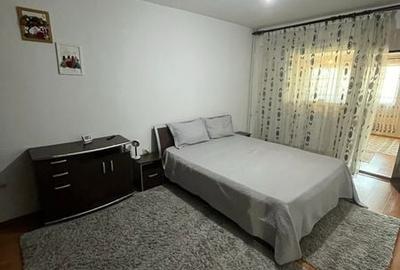 Apartament cu 3 camere decomandat în Țiglina 1 - 3