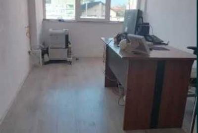 Spațiu comercial, de 28 mp, în Traian - 3