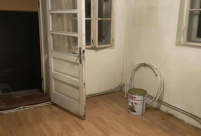Casă cu 6 camere în 7 Noiembrie - 1