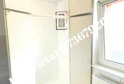 Apartament cu 3 camere decomandat în Tractorul - 9